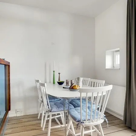 Awesome In With Kitchen Appartement Løkken